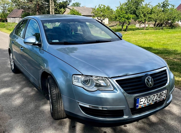 Volkswagen Passat cena 7500 przebieg: 303825, rok produkcji 2005 z Błonie małe 67